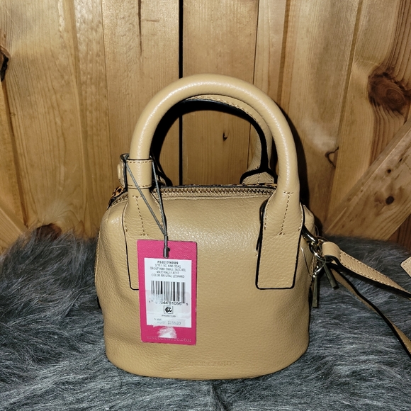 Vince Camuto “KIMI” small Satchel - Picture 6 of 12